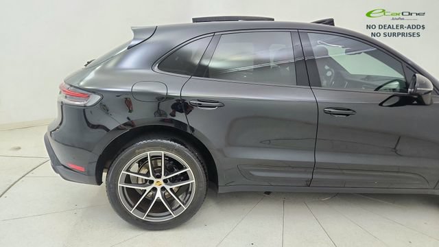Used 2024 Porsche Macan AWD/4WD image 12