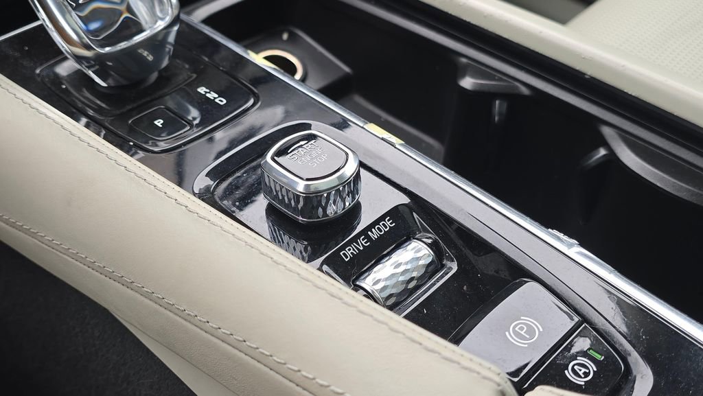 Used 2020 Volvo XC90 T8 Inscription AWD/4WD image 36