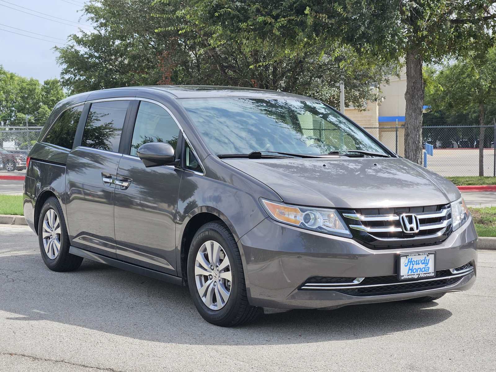Used 2016 Honda Odyssey EX-L image 3