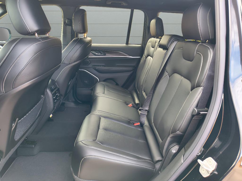New 2026 Jeep Grand Cherokee Limited image 27