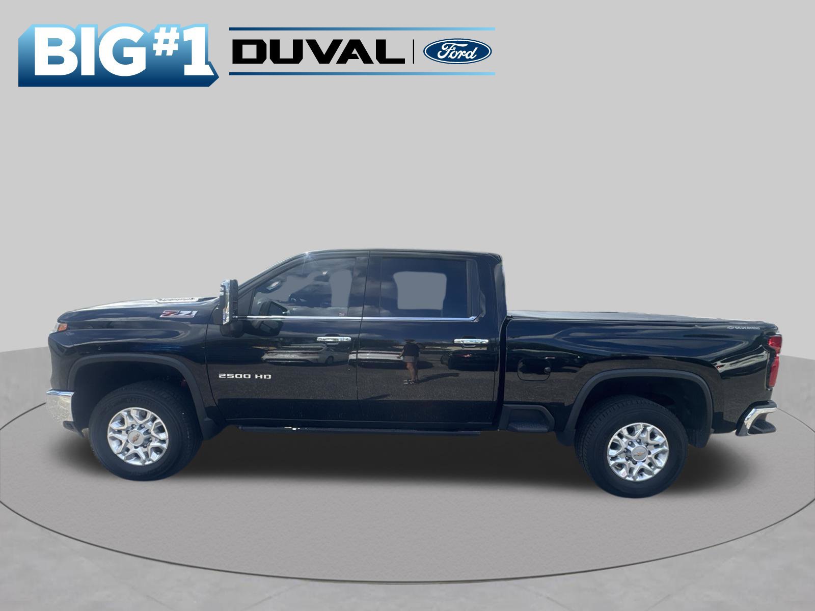 Used 2024 Chevrolet Silverado 2500 LTZ w/ LTZ Plus Package AWD/4WD image 6
