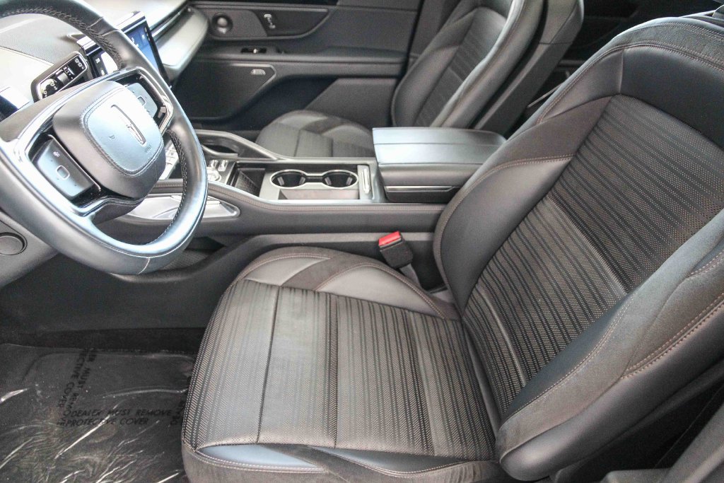 Used 2024 Lincoln Nautilus Reserve w/ Equipment Group 202A AWD/4WD image 19