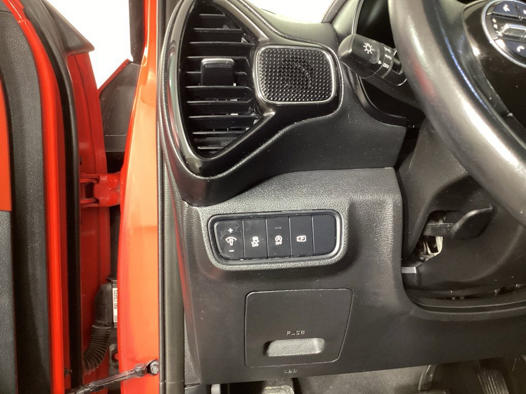 Used 2024 Kia Soul GT-Line w/ GT-Line Technology Package FWD image 12