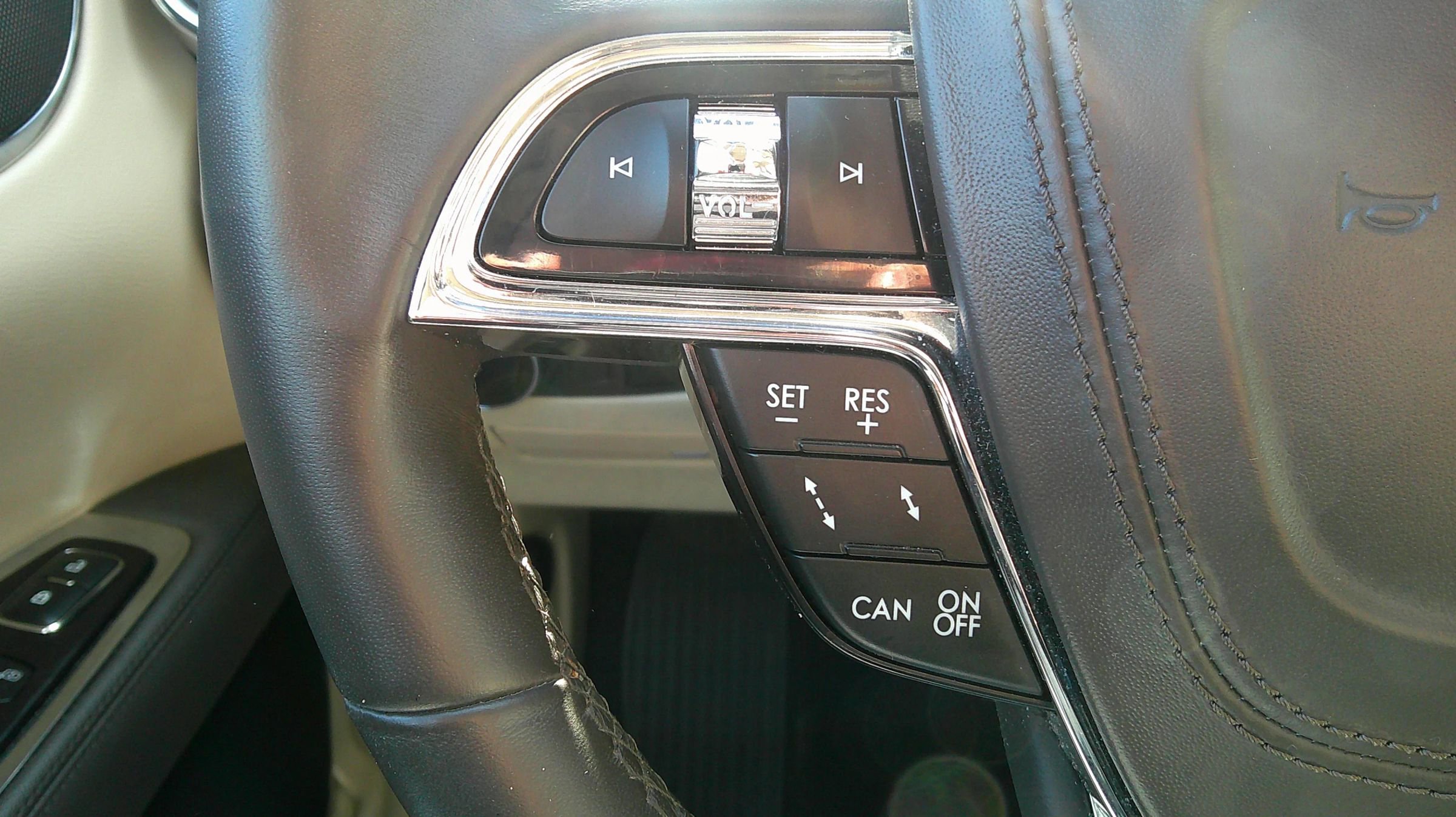 Used 2019 Lincoln Continental Select image 41