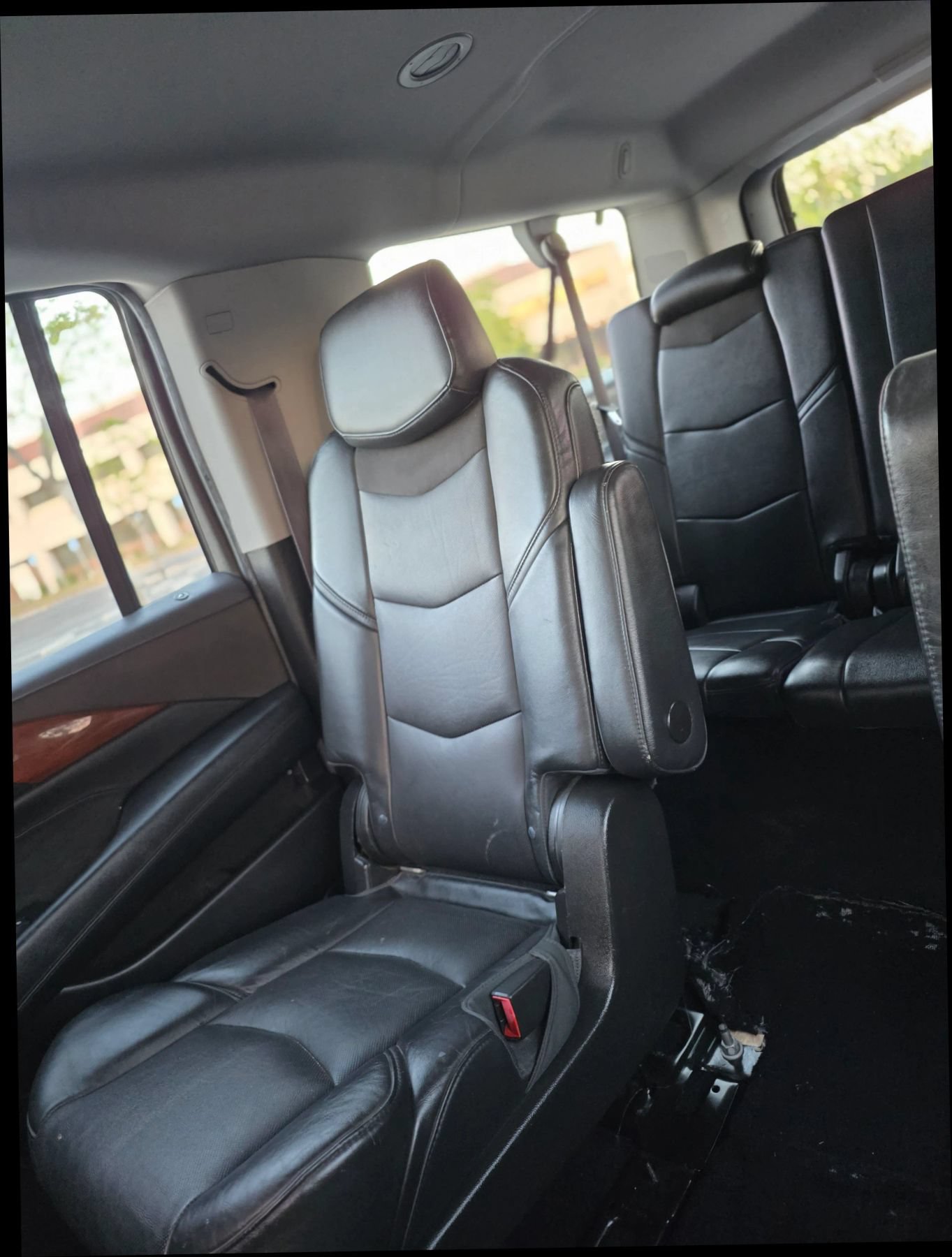 Used 2015 Cadillac Escalade ESV Luxury AWD/4WD image 13