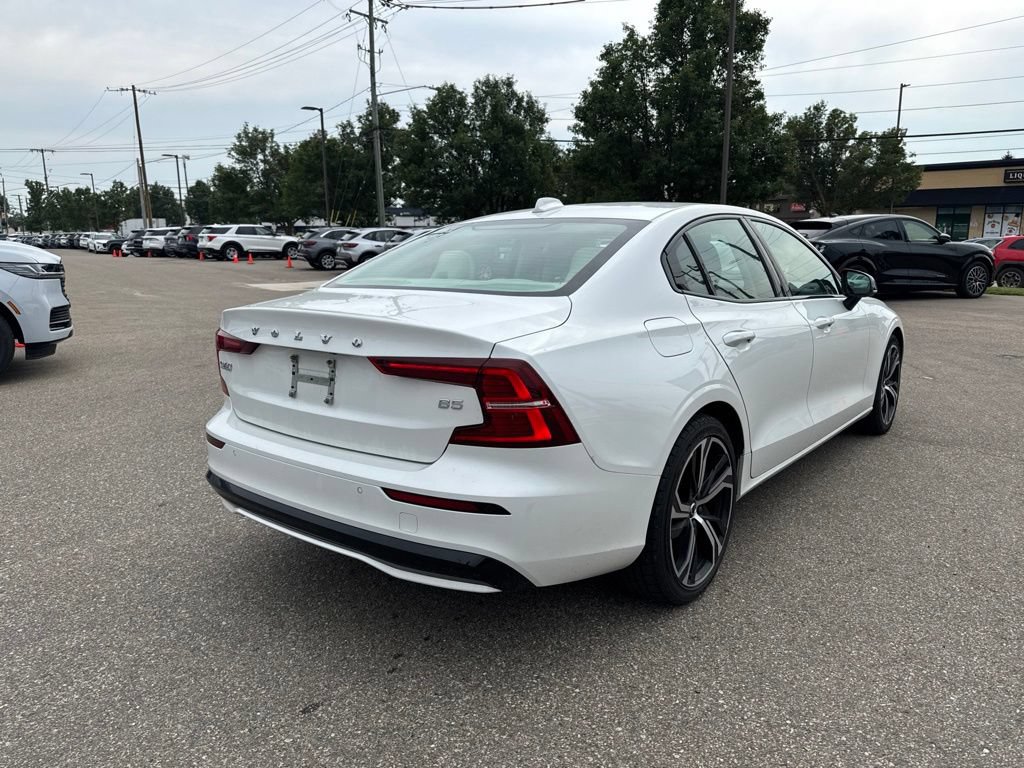 Used 2024 Volvo S60 B5 Core FWD image 5
