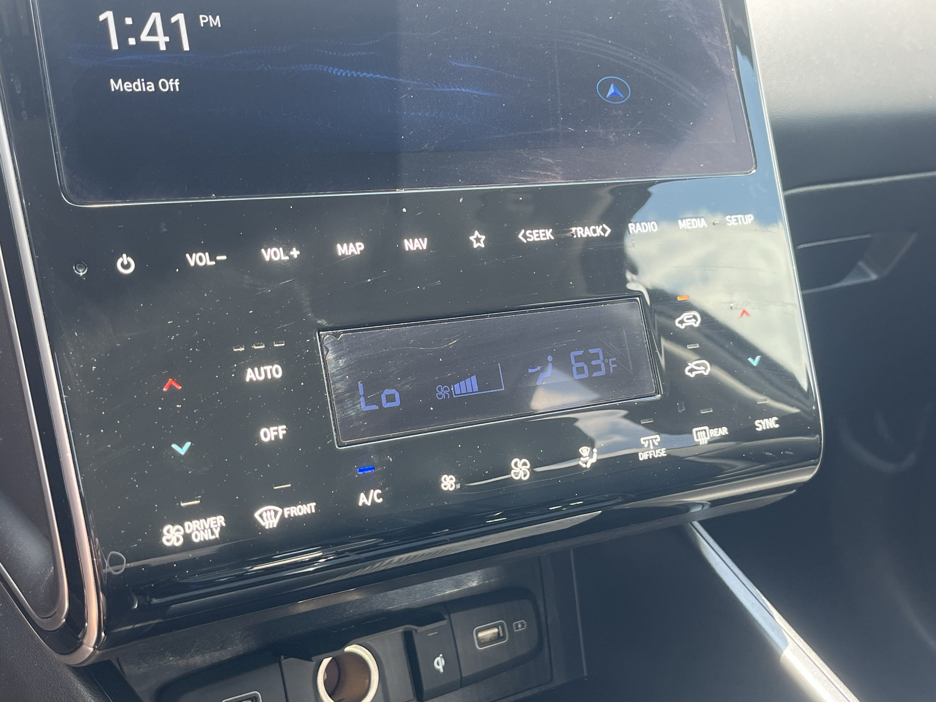 Used 2024 Hyundai Tucson Limited AWD/4WD image 19
