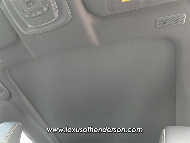 Used 2025 Toyota Crown Signia image 11