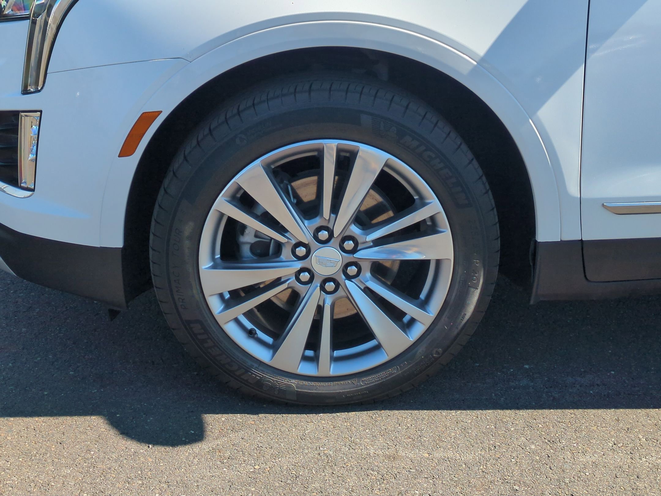 Certified 2024 Cadillac XT5 Premium Luxury FWD image 33