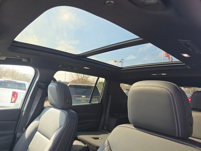 New 2026 Chevrolet Traverse LT w/ Sun and Wheel Package image 3