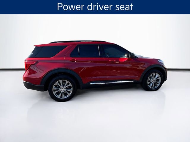 Used 2023 Ford Explorer XLT w/ Equipment Group 202A image 8