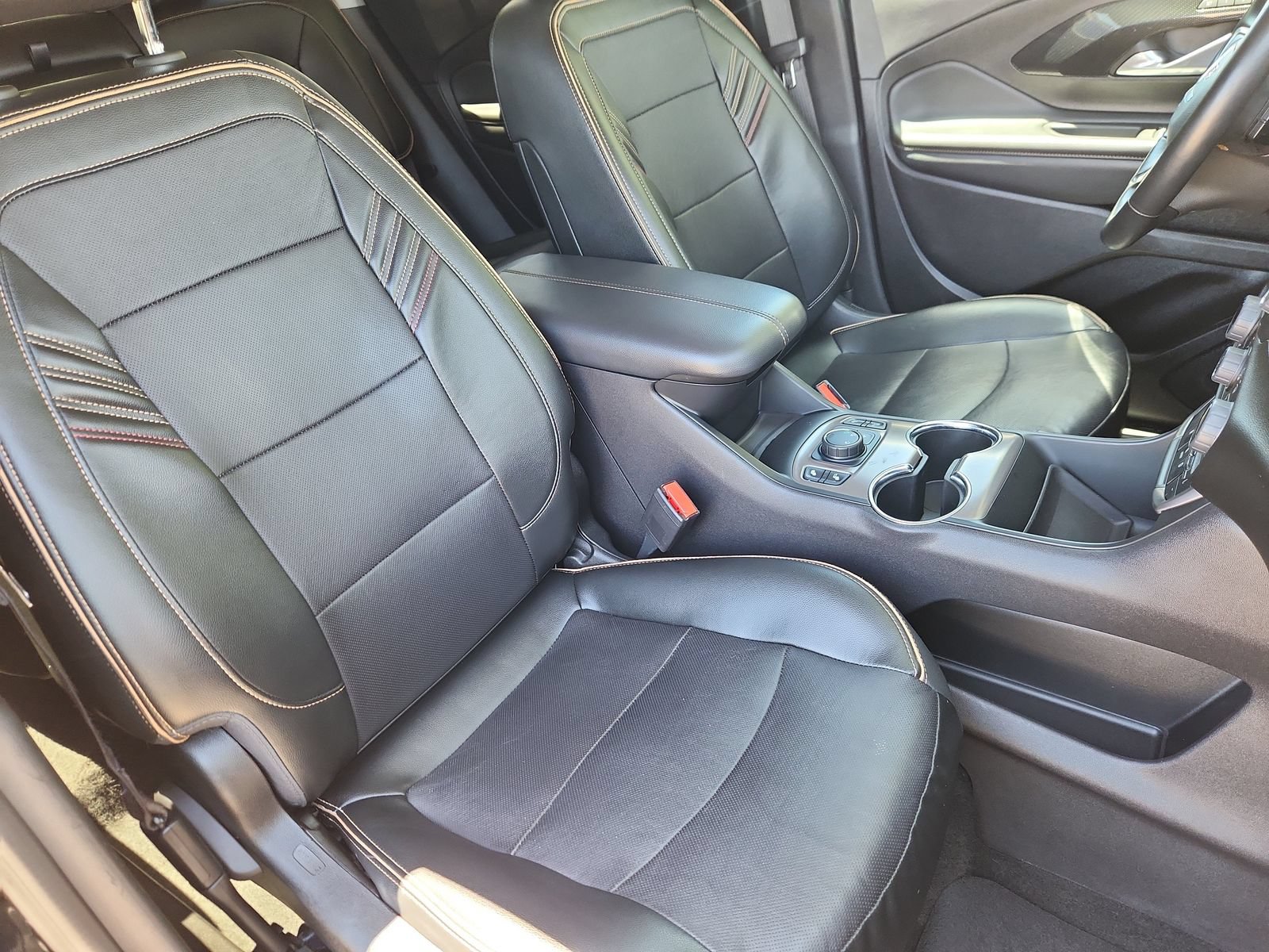 Used 2024 GMC Terrain AT4 AWD/4WD image 13