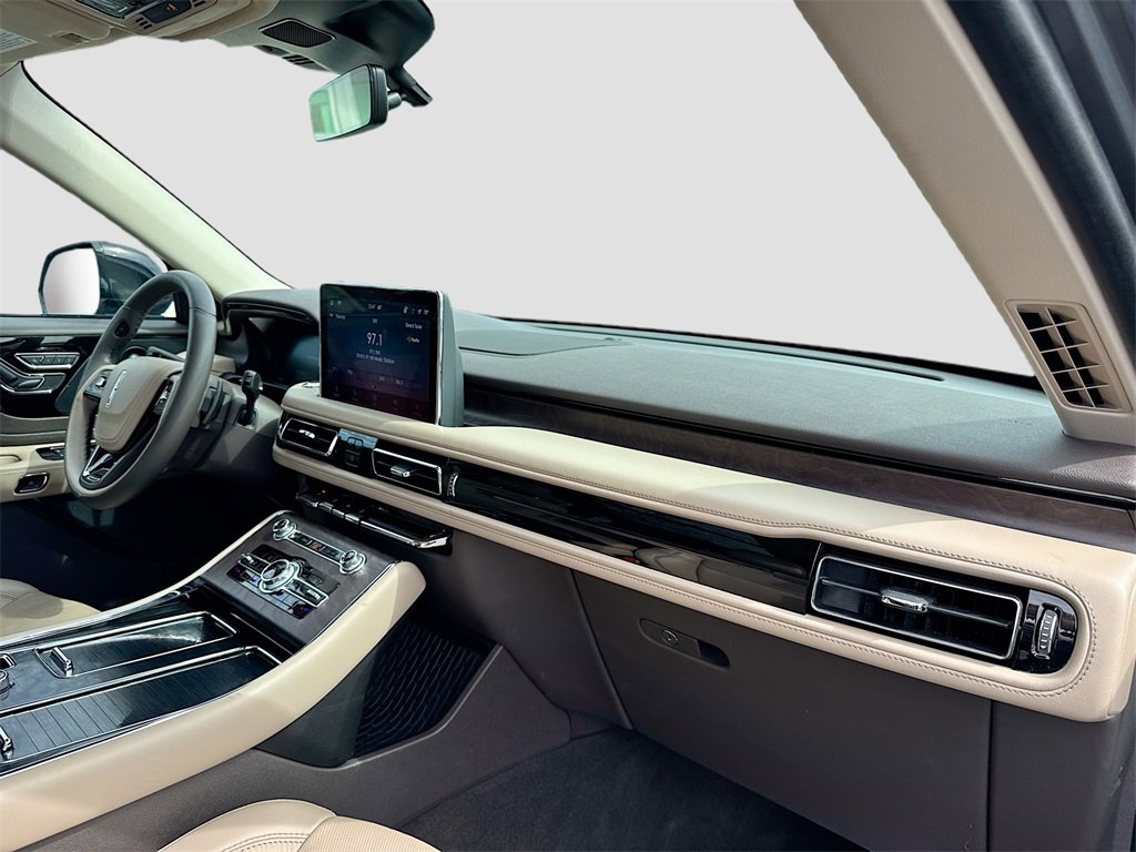 Used 2023 Lincoln Aviator Reserve w/ Elements Package Plus image 33