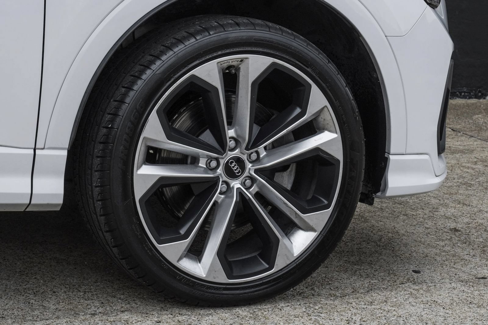 Used 2020 Audi Q3 2.0T Premium Plus w/ Premium Plus Package AWD/4WD image 60