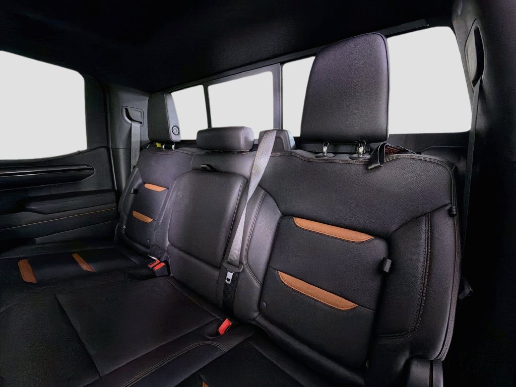 Used 2024 GMC Sierra 1500 AT4 w/ Technology Package AWD/4WD image 27