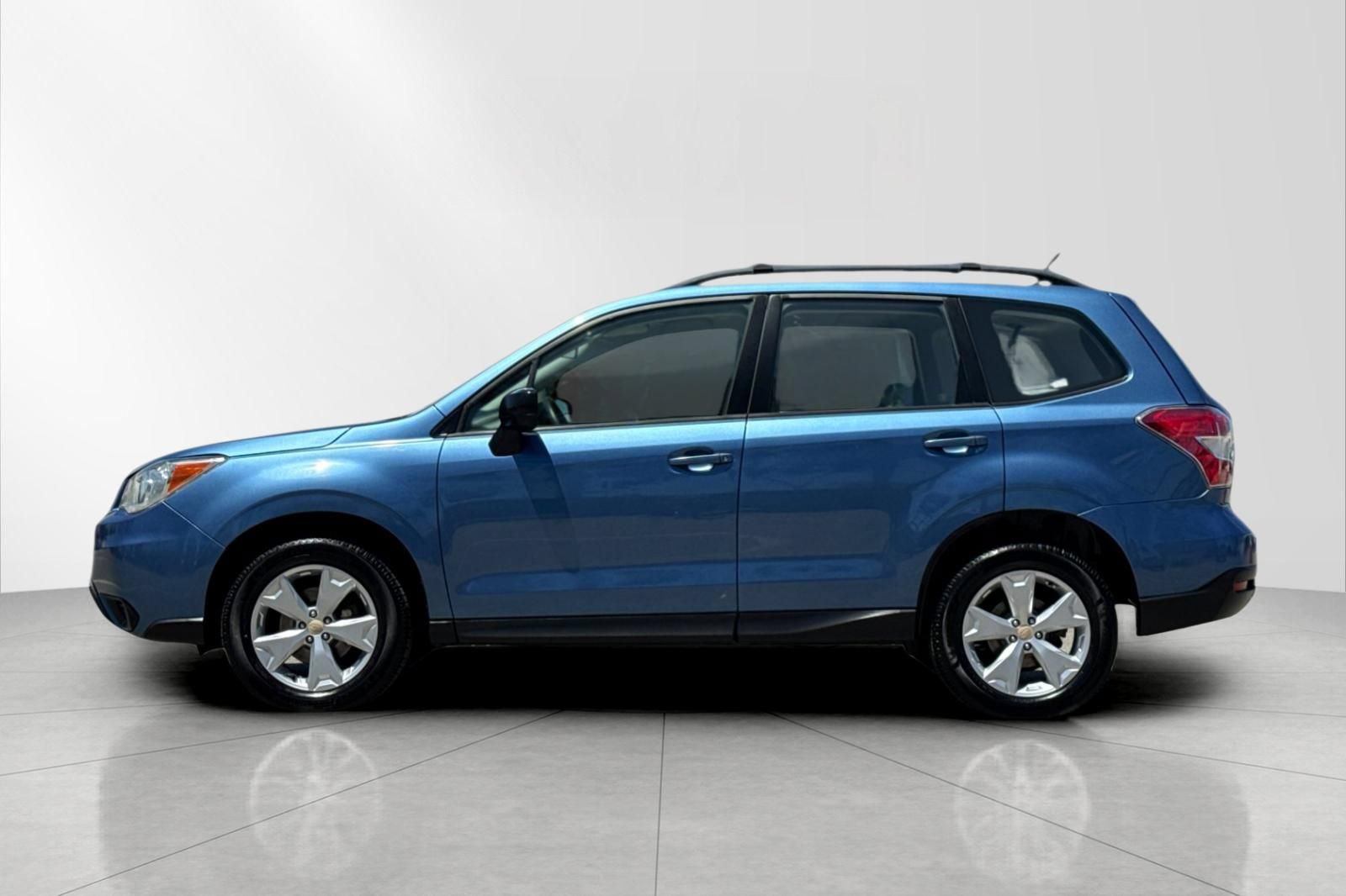 Used 2015 Subaru Forester 2.5i w/ Alloy Wheel Package AWD/4WD image 6