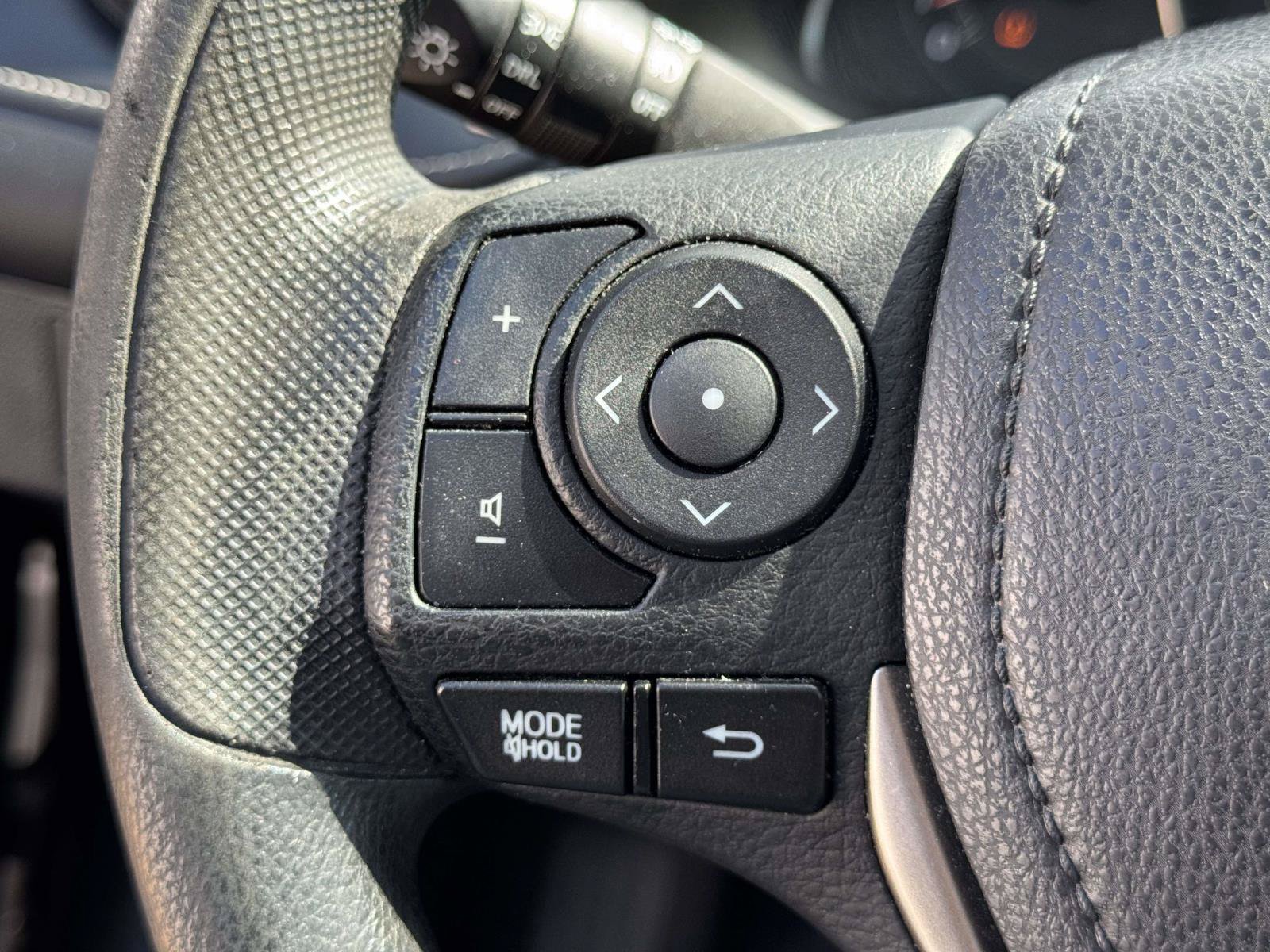 Used 2015 Toyota RAV4 XLE AWD/4WD image 17