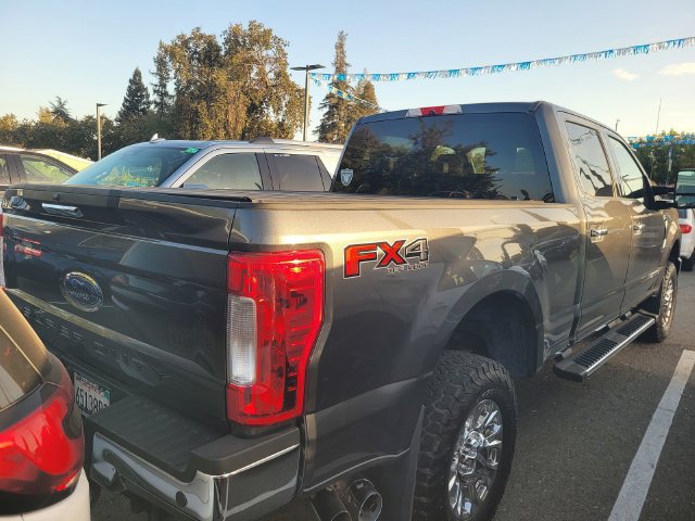 Used 2019 Ford F250 XLT w/ XLT Premium Package AWD/4WD image 3