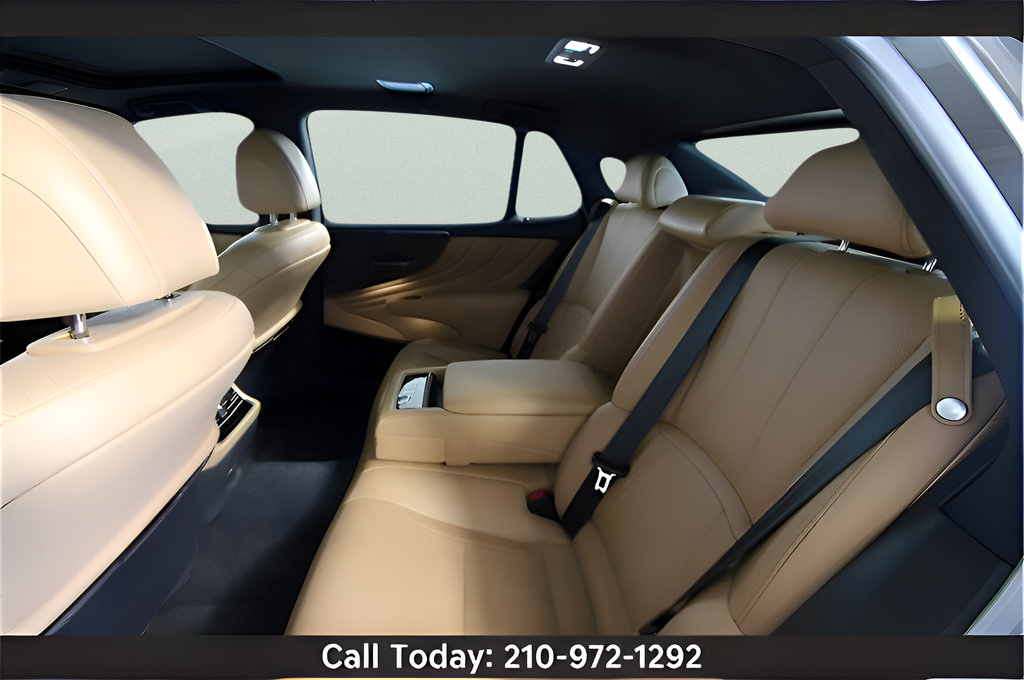 Used 2022 Lexus LS 500 RWD image 16