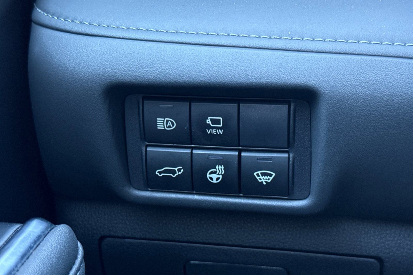 Certified 2022 Toyota Highlander Platinum image 32