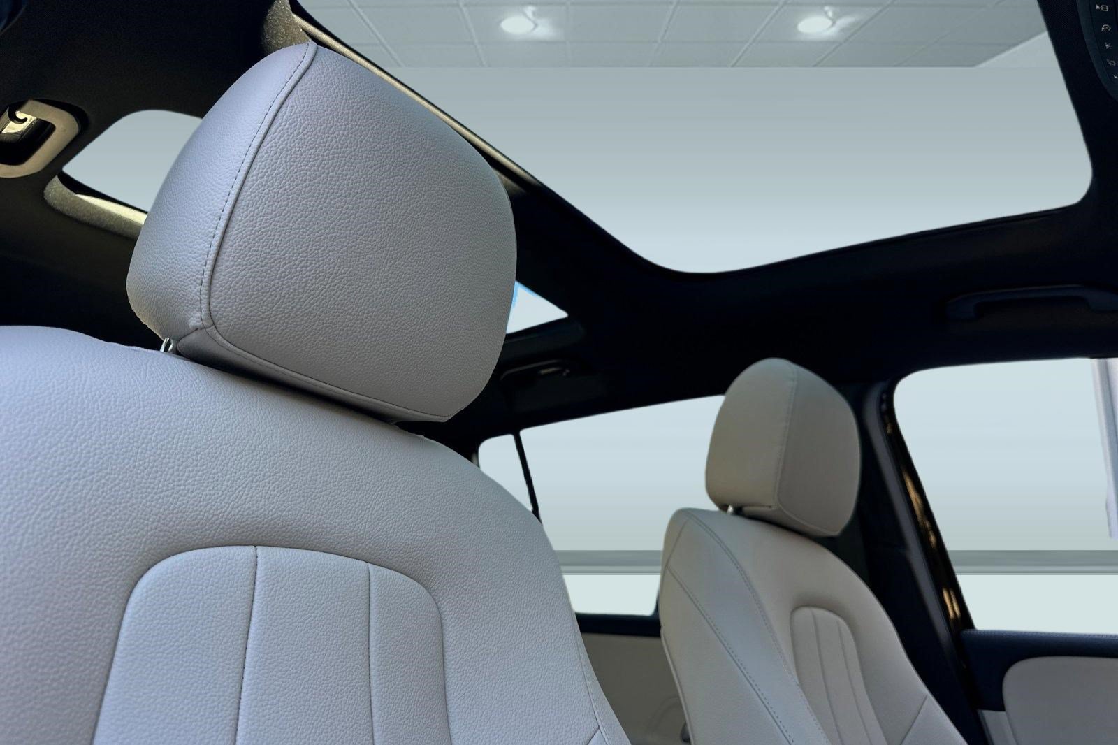 New 2026 Mercedes-Benz GLB 250 image 24