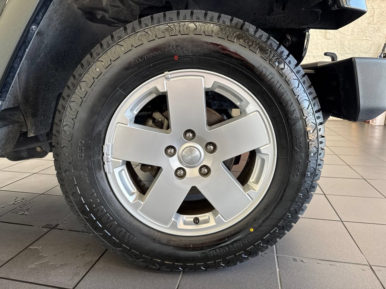 Used 2012 Jeep Wrangler Unlimited Sahara w/ Connectivity Group AWD/4WD image 46