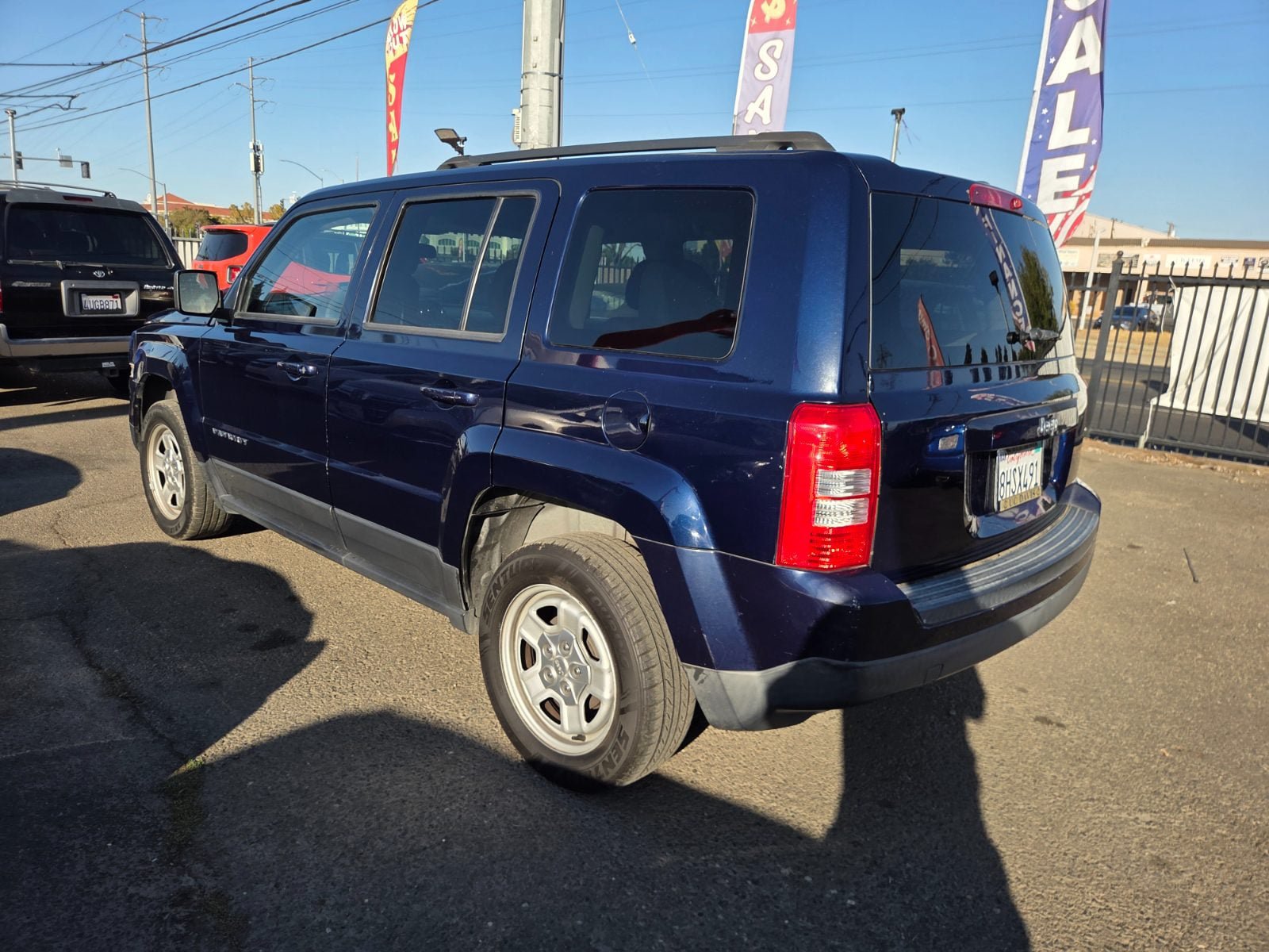 Used 2015 Jeep Patriot Sport w/ Power Value Group FWD image 2