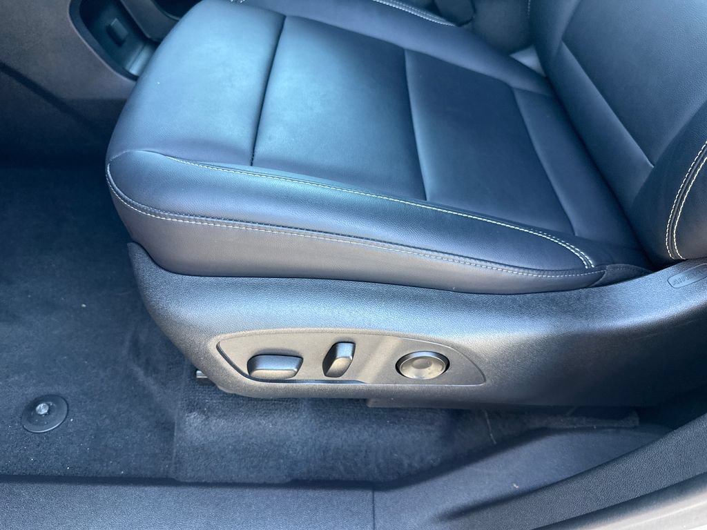 Used 2024 GMC Acadia Elevation AWD/4WD image 11