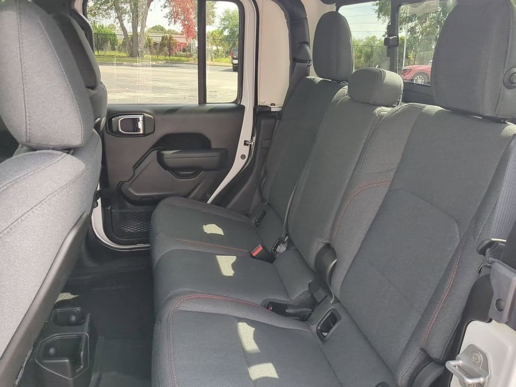 Used 2025 Jeep Gladiator Rubicon w/ Safety Group image 14