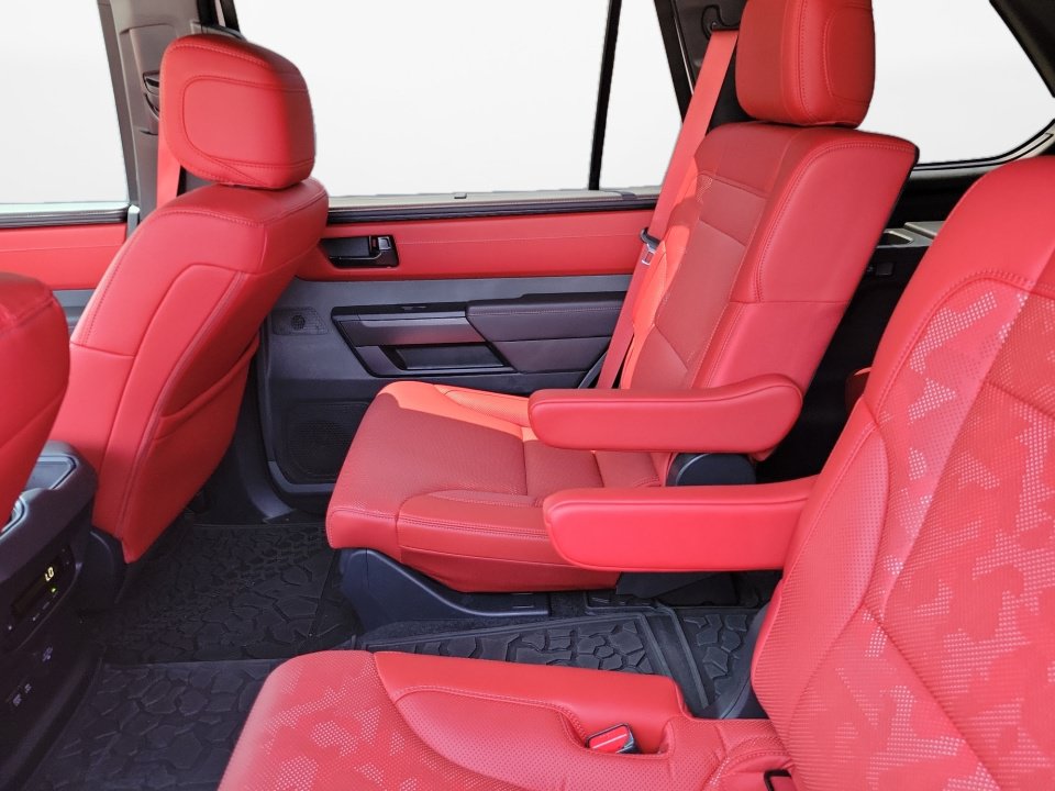 Used 2025 Toyota Sequoia TRD Pro AWD/4WD image 15