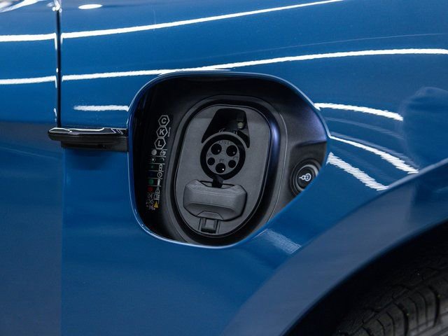 New 2026 Porsche Taycan image 20