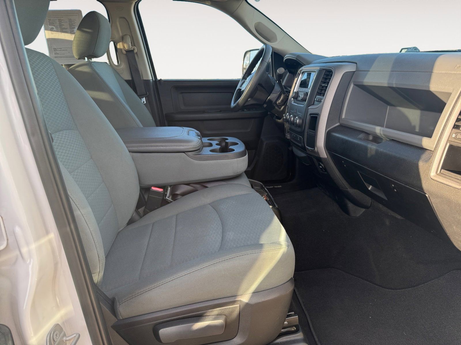 Used 2018 RAM 3500 Tradesman w/ Chrome Appearance Group image 15