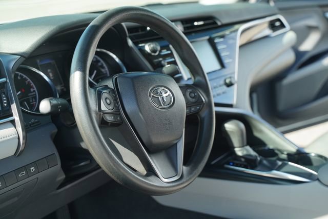 Used 2018 Toyota Camry LE image 26