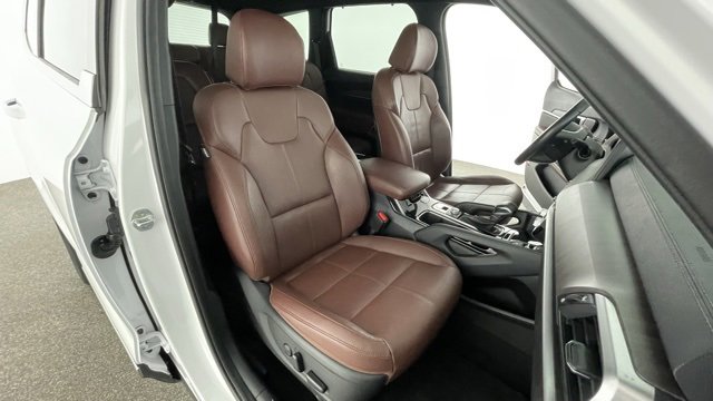 Used 2023 Kia Telluride EX w/ EX Captain's Chair Package image 50