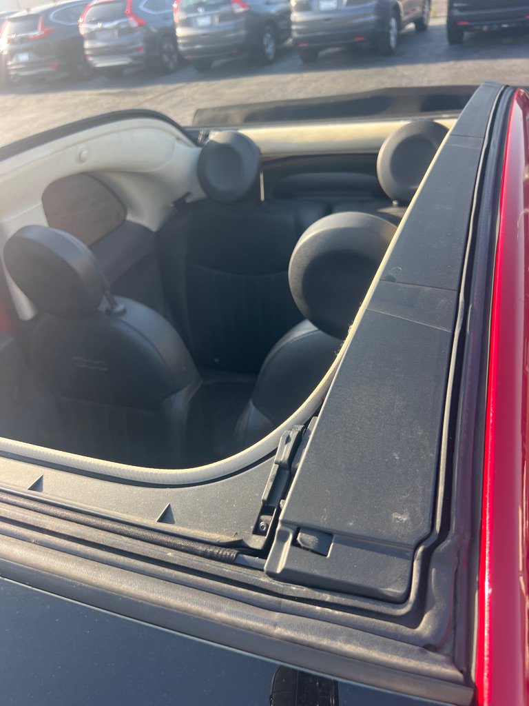 Used 2012 FIAT 500 Lounge w/ Luxury Leather Pkg FWD image 12