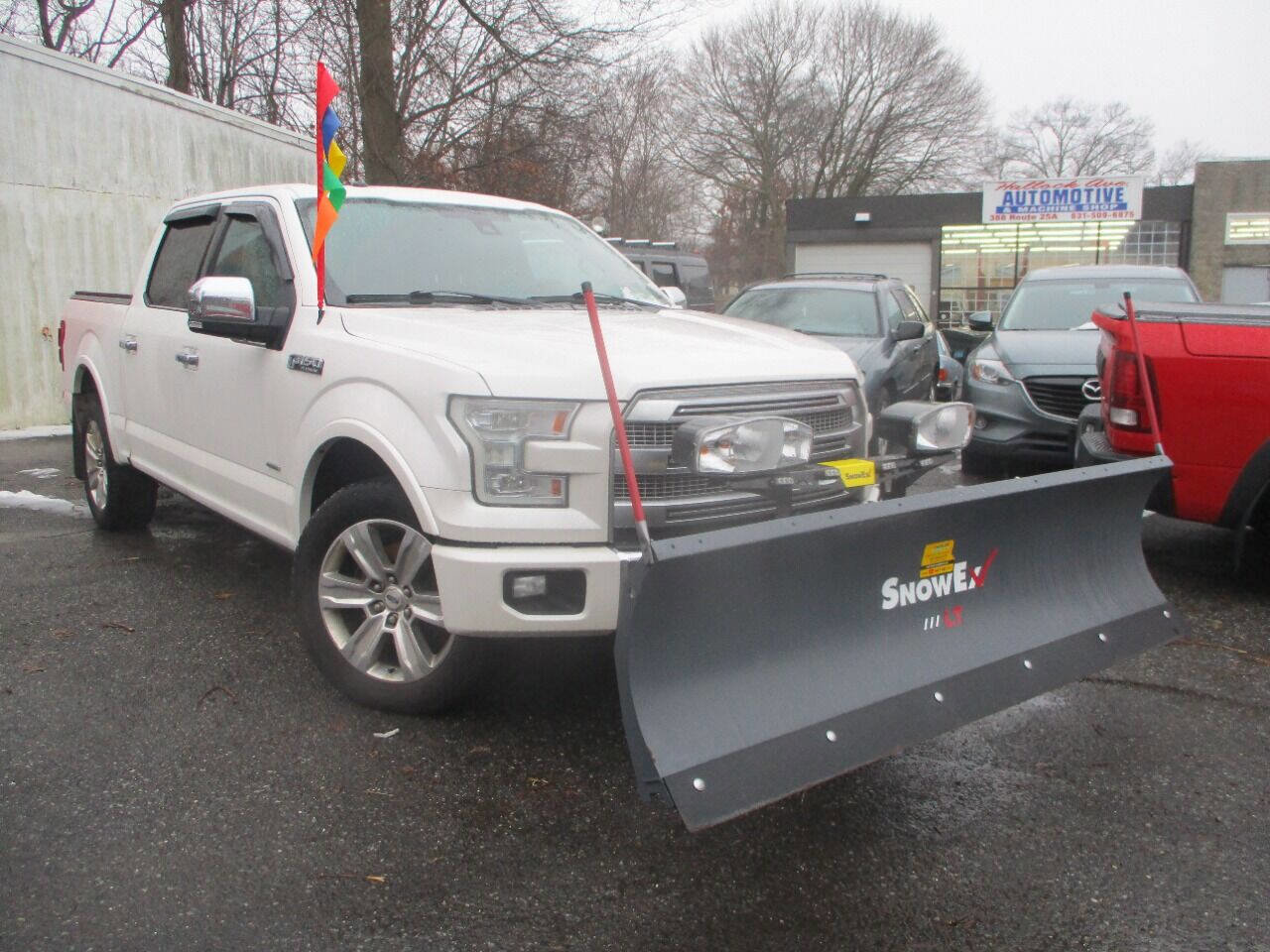 Used 2016 Ford F150 Platinum w/ Equipment Group 701A Luxury image 2