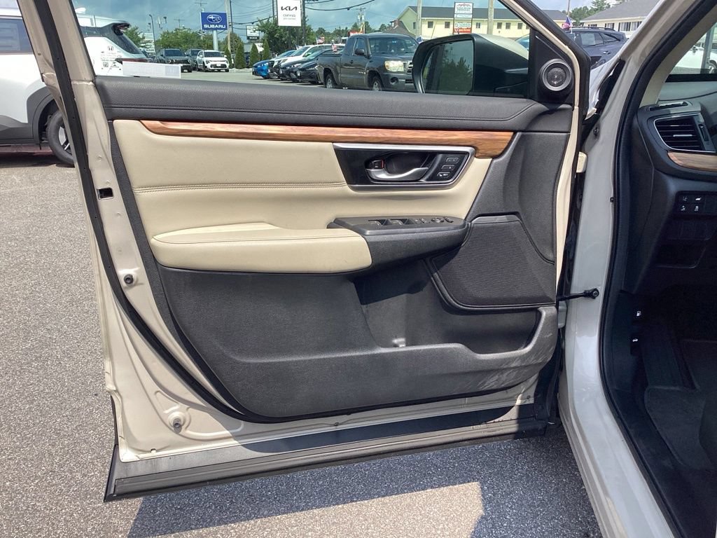 Used 2019 Honda CR-V Touring image 10