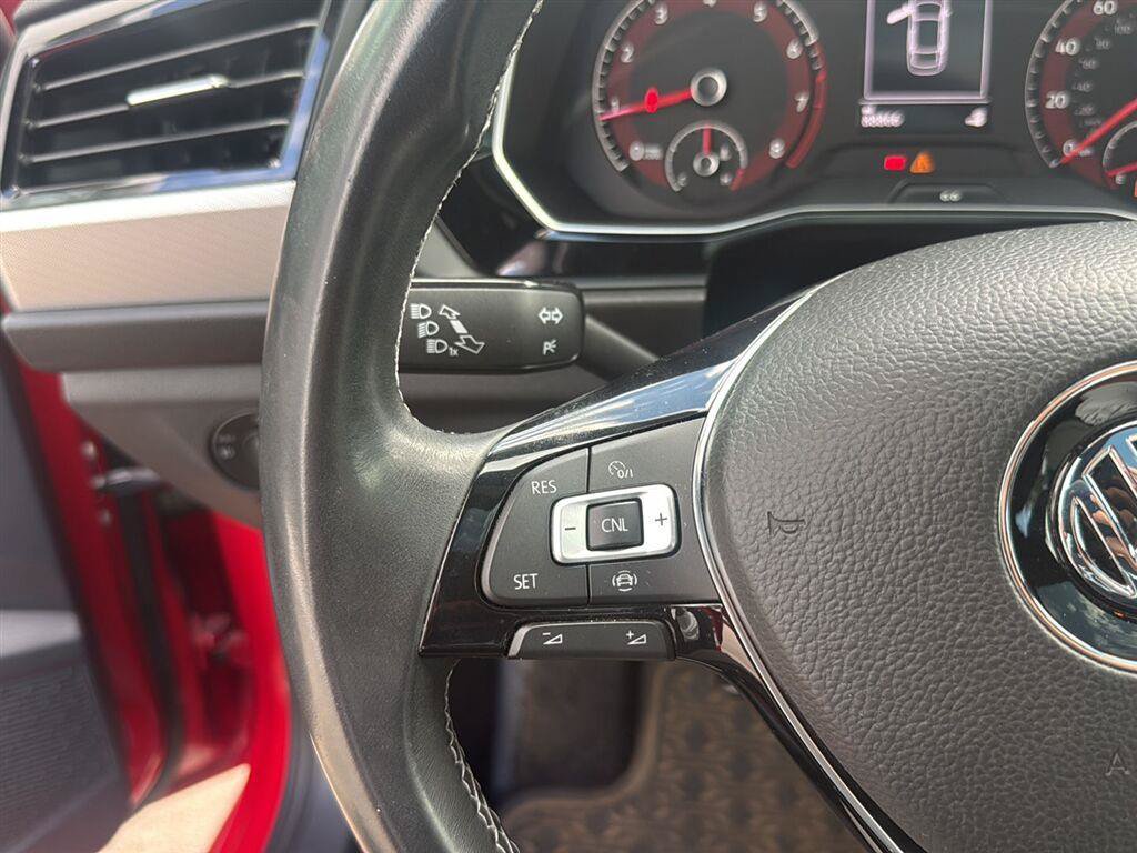 Used 2019 Volkswagen Jetta R-Line w/ R-Line Cold Weather Package FWD image 10