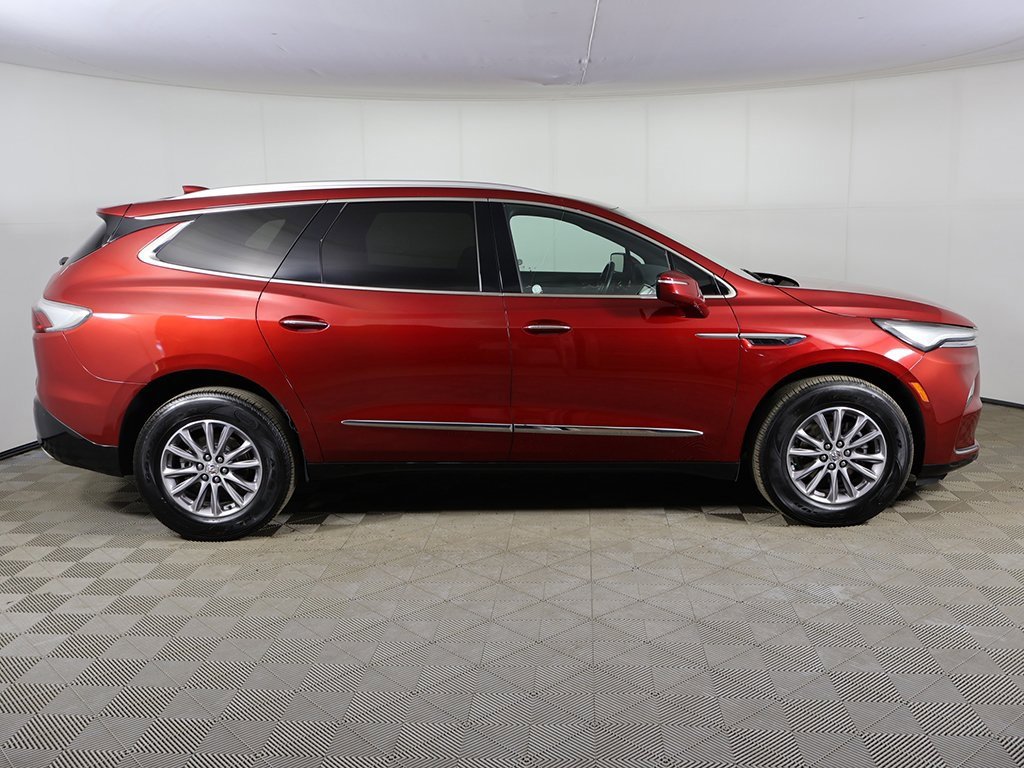 Used 2024 Buick Enclave Premium image 17