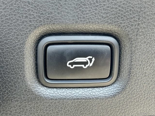 Used 2020 Hyundai Santa Fe Limited AWD/4WD image 15