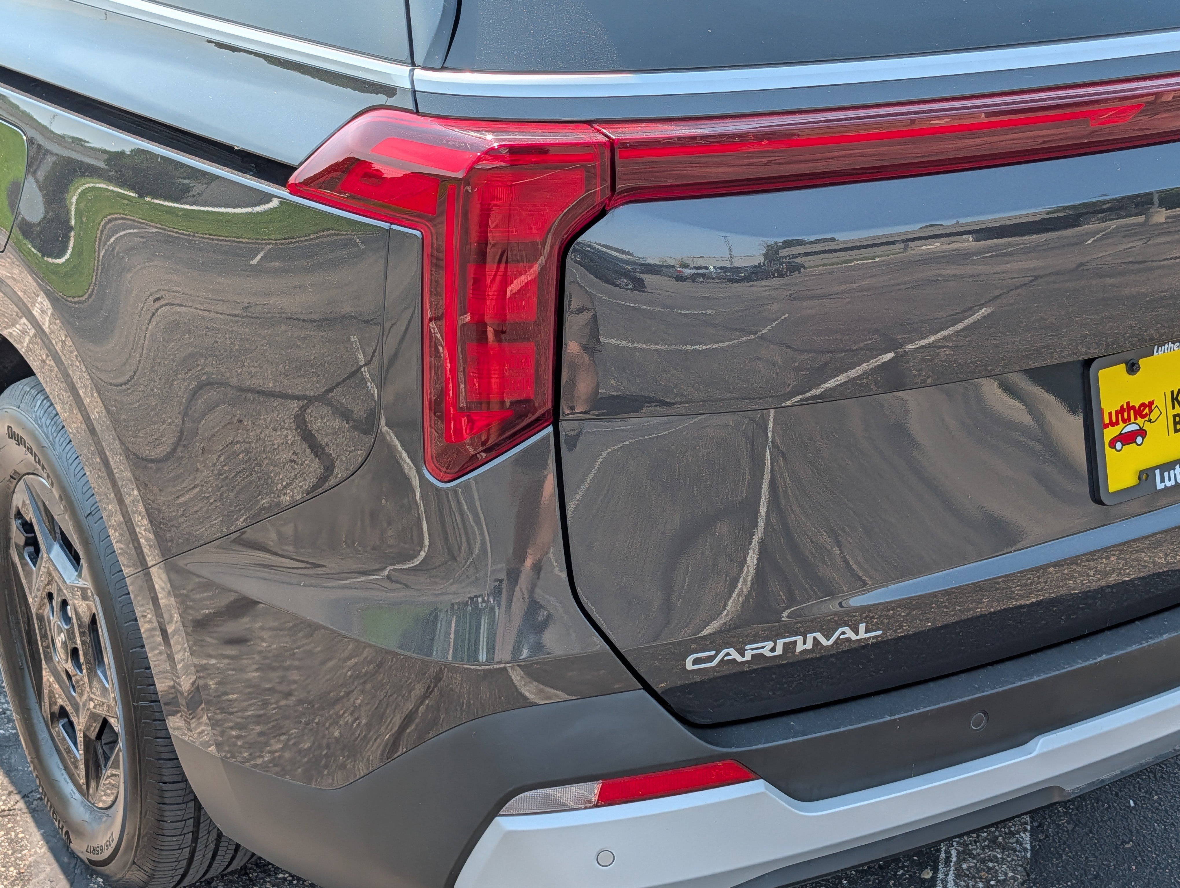 Certified 2026 Kia Carnival FWD image 17