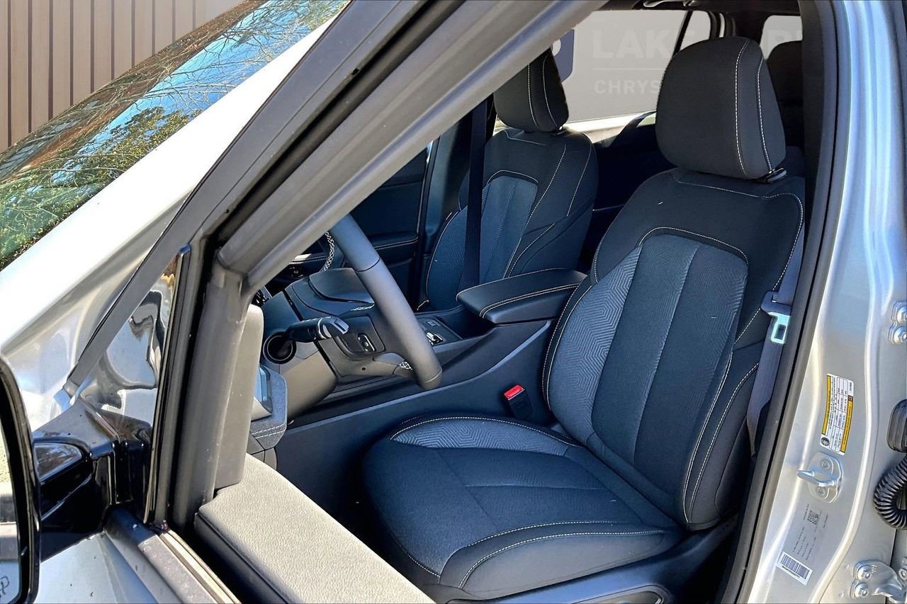 New 2026 Jeep Cherokee Laredo image 19