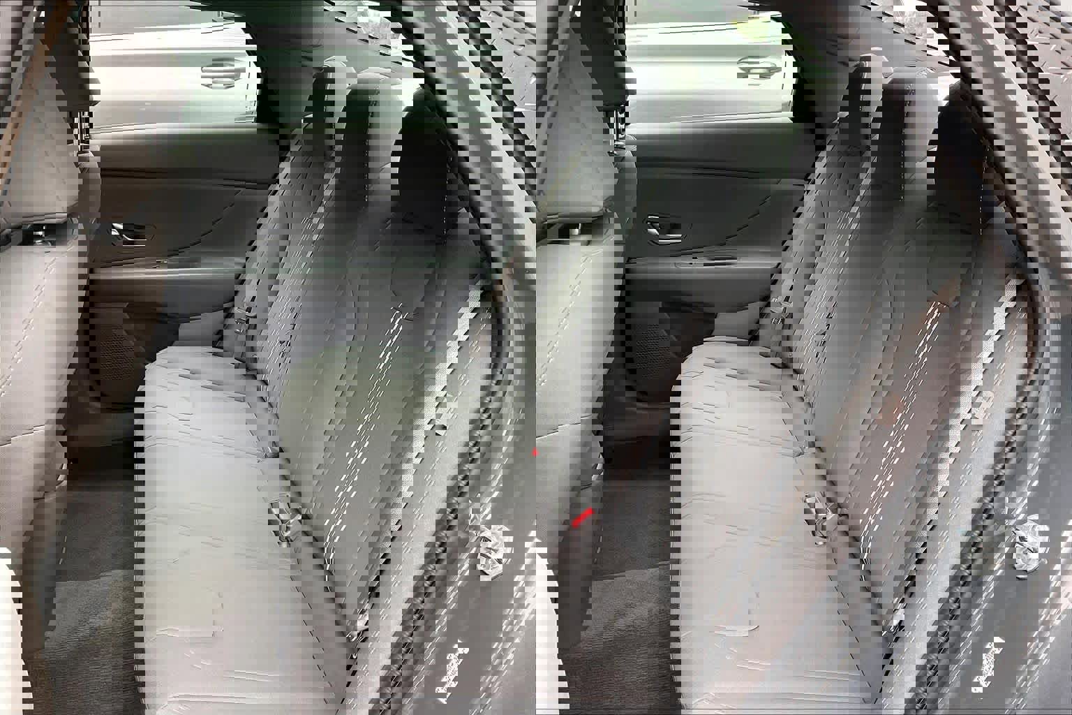 Certified 2024 Hyundai Elantra SEL image 18