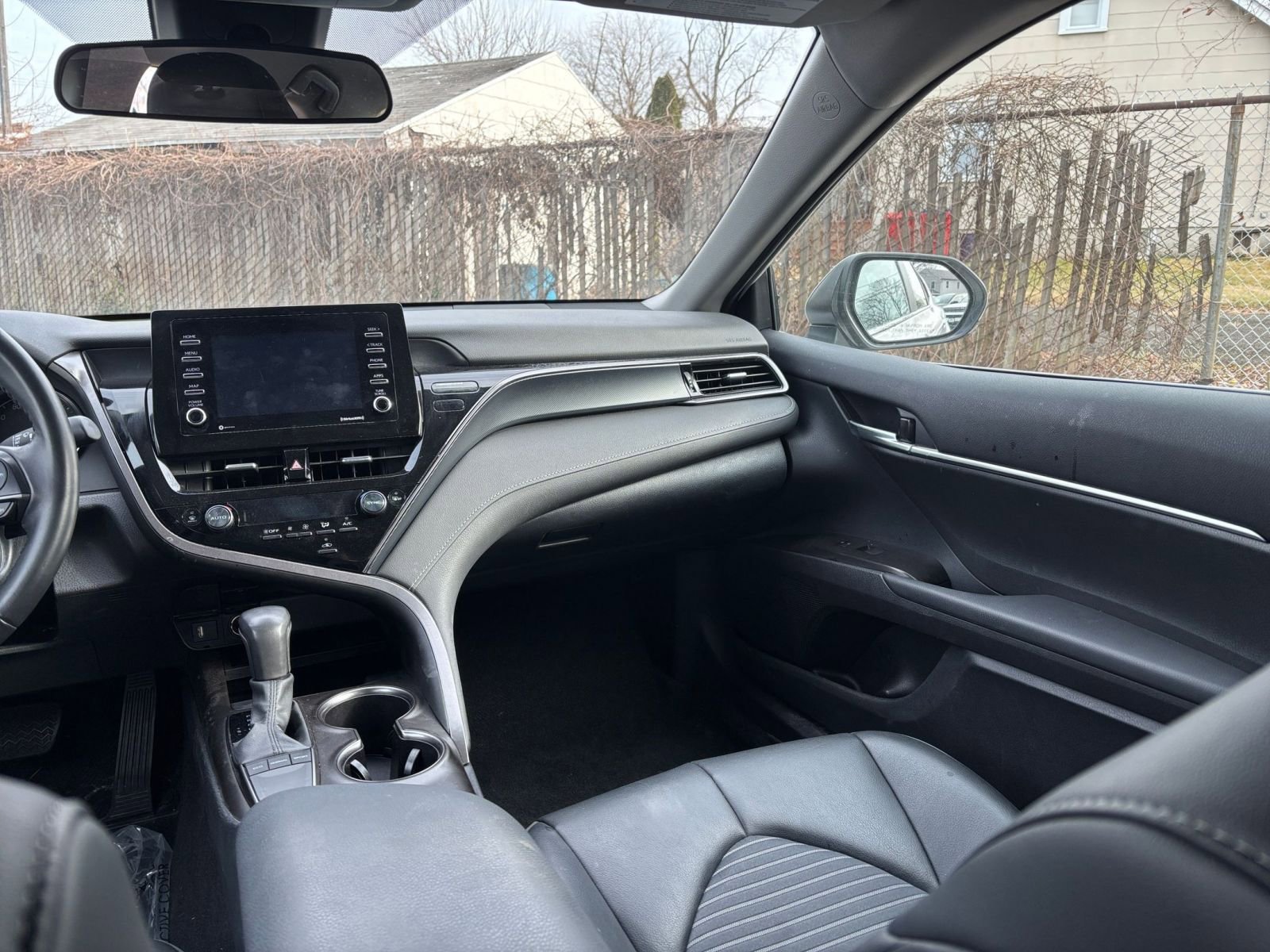 Used 2024 Toyota Camry SE image 34