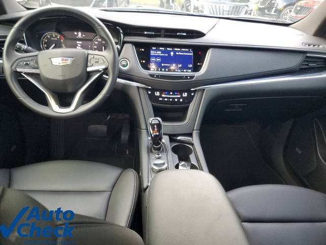 Certified 2024 Cadillac XT6 Luxury FWD image 17