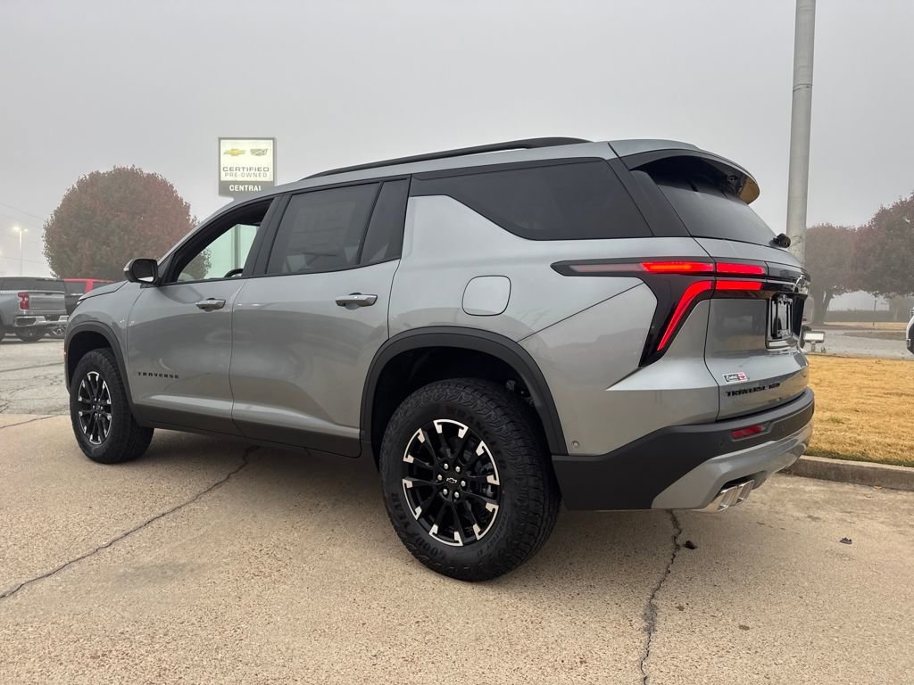 New 2026 Chevrolet Traverse Z71 w/ Enhanced Driving Package image 3