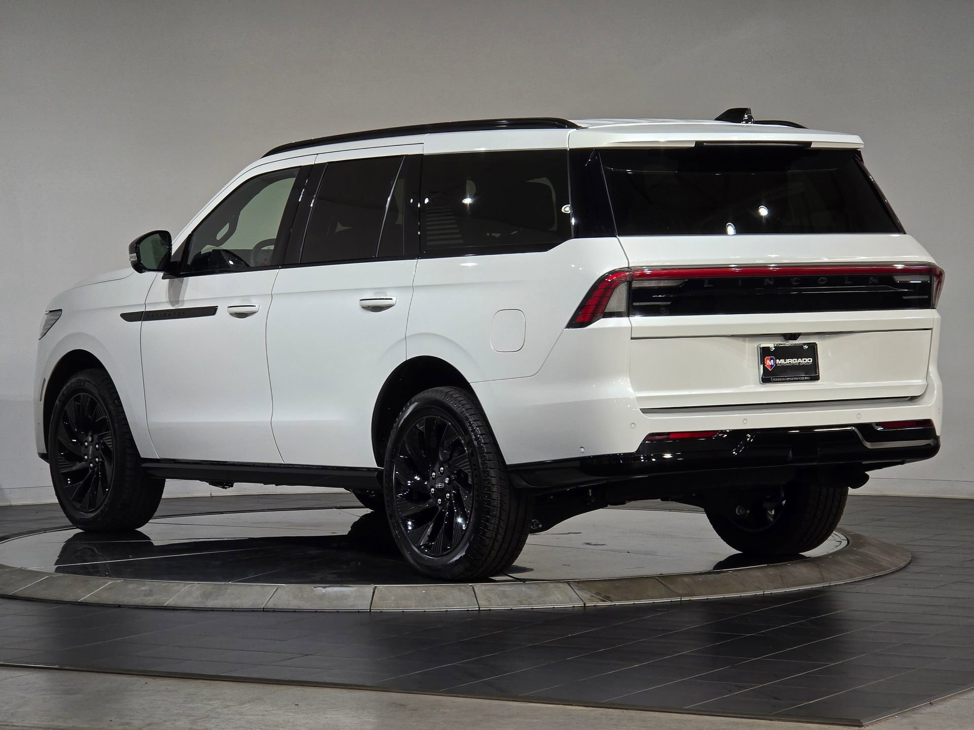 New 2025 Lincoln Navigator Reserve w/ Jet Appearance Package image 7