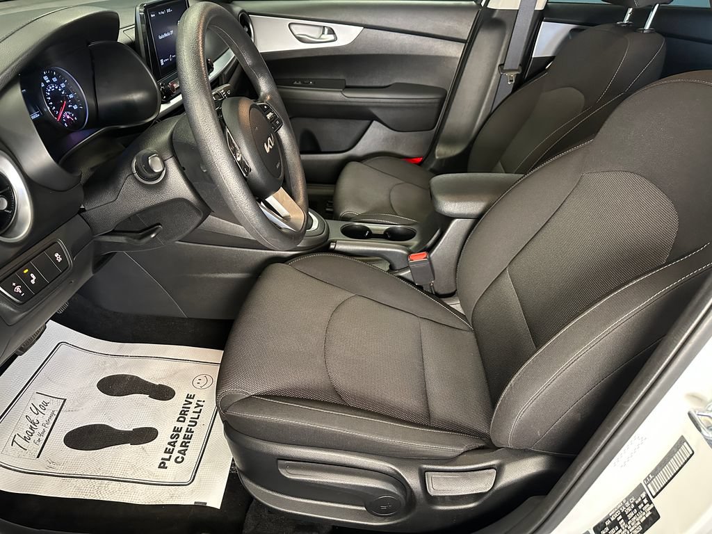 Used 2024 Kia Forte LXS w/ LXS Technology Package FWD image 19