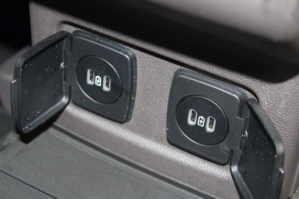 Used 2023 Lincoln Corsair Reserve w/ Equipment Group 201A image 34