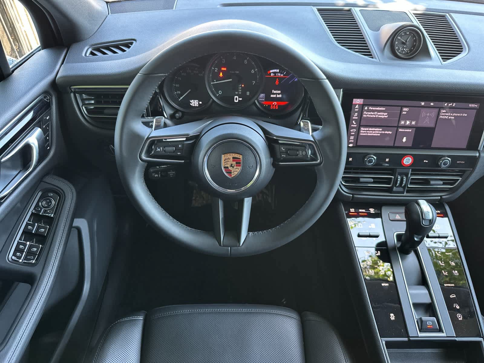 Used 2026 Porsche Macan AWD/4WD image 15